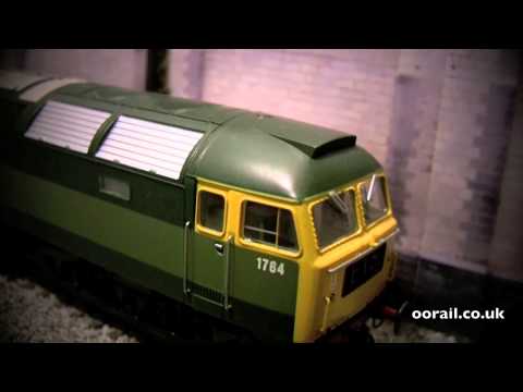 D1764 Class 47 Diesel Locomotive in two-tone BR Green