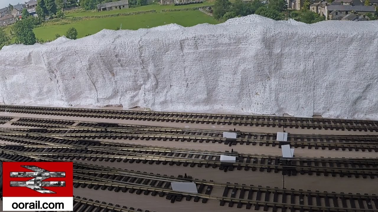 Weathering Points and Diamond Crossings