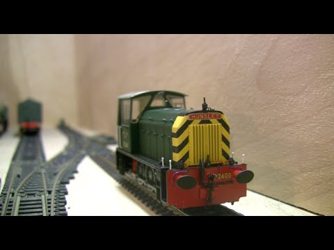 Heljan Class 05 Hunslet Shunter in BR Green with Wasp stripes